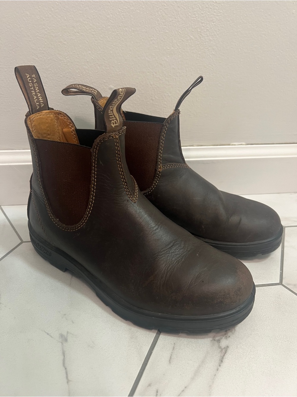 Blundstone 550 Walnut Brown Premium Leather Chelsea Boots Size 8 Womens